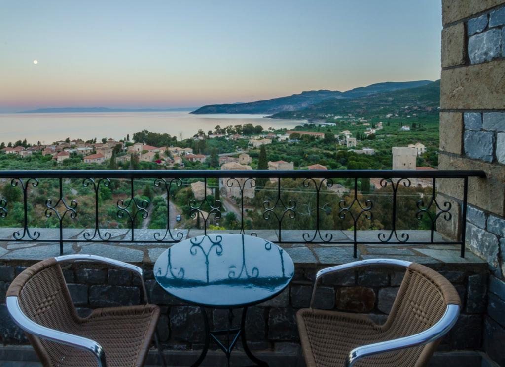 Vardia Hotel Kardamýli Eksteriør bilde