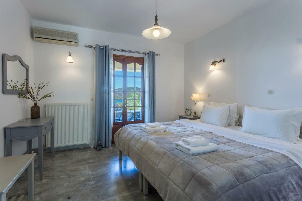 Vardia Hotel Kardamýli Eksteriør bilde