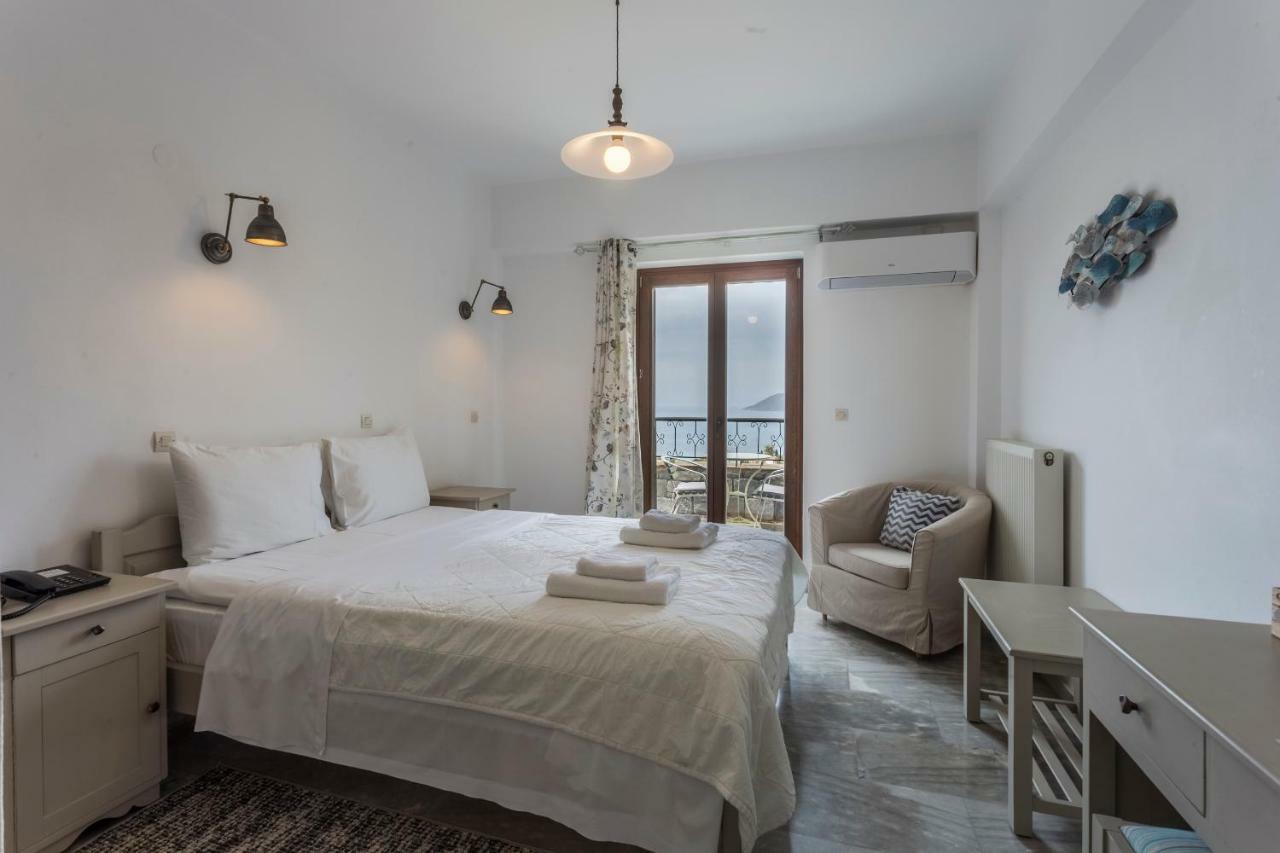 Vardia Hotel Kardamýli Eksteriør bilde